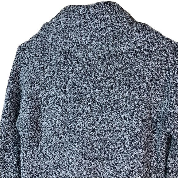 L.L. Bean wool blend turtle neck sweater - Picture 5 of 9